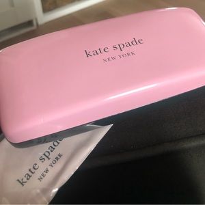 Kate Spade New York Pink Glasses Case with dark green backing great condition!